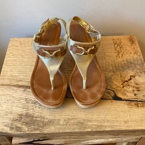 Tommy Hilfiger gold wedges size 7.5